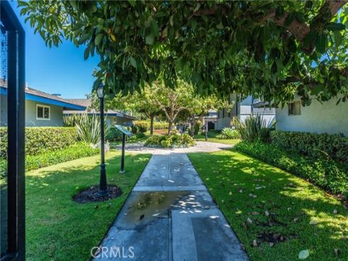 1107 W Memory  17A  Lane, Santa Ana, CA