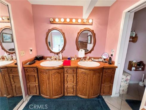 2021  Kristi   Lane, Santa Ana, CA