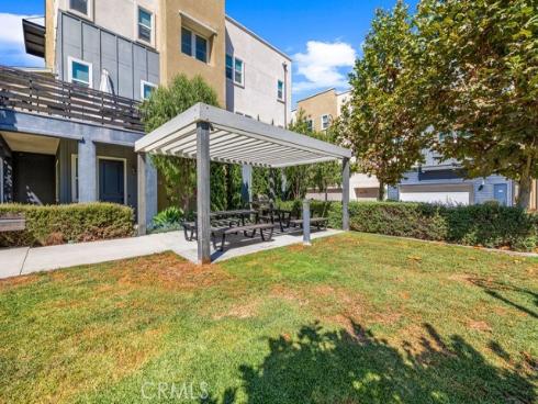 1416 N Harbor 6 Boulevard, Santa Ana, CA