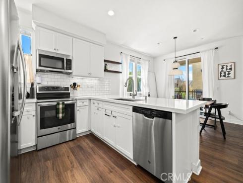 1416 N Harbor 6 Boulevard, Santa Ana, CA