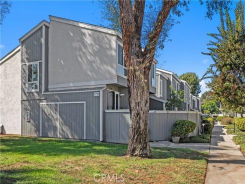 2730 W Segerstrom  D  Avenue, Santa Ana, CA