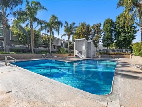 2730 W Segerstrom  D  Avenue, Santa Ana, CA