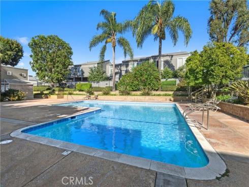 2730 W Segerstrom  D  Avenue, Santa Ana, CA