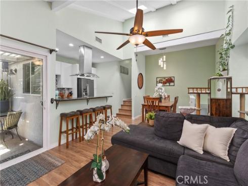 2730 W Segerstrom  D  Avenue, Santa Ana, CA