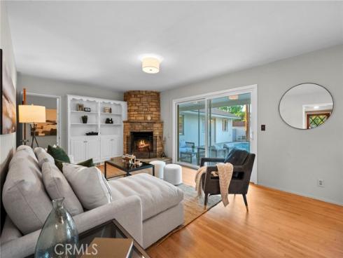 1101 W Sharon   Road, Santa Ana, CA