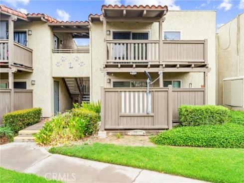1345  Cabrillo Park  L16  Drive, Santa Ana, CA