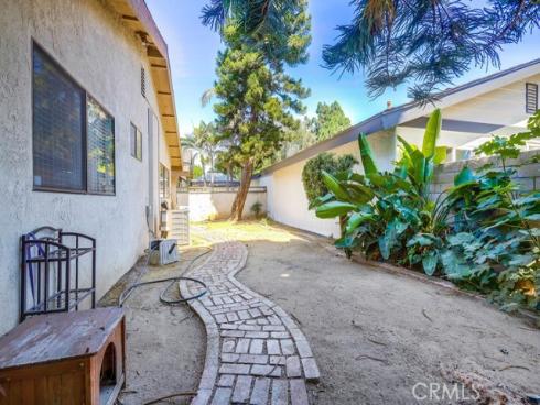 1903 E Fruit   Street, Santa Ana, CA