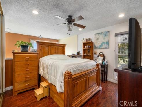 1084  Cabrillo Park # B  , Santa Ana, CA