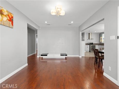 4512  W Watkins  , Santa Ana, CA