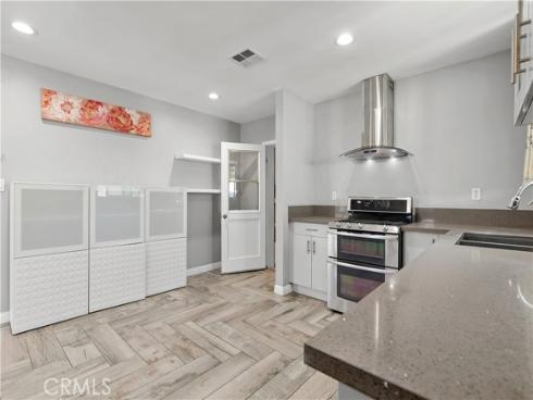 4512  W Watkins  , Santa Ana, CA