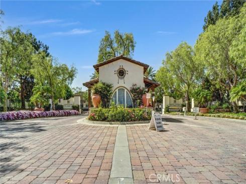 1907 W Meadowbrook Drive, Santa Ana, CA