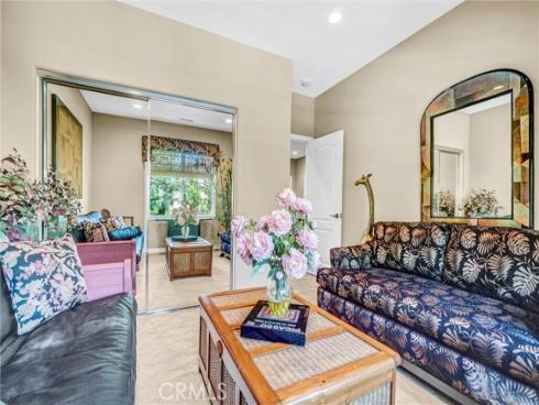 1907 W Meadowbrook Drive, Santa Ana, CA