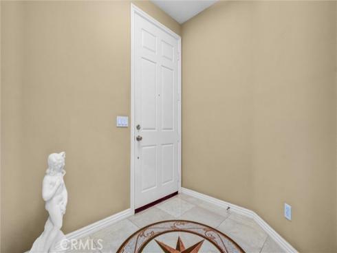 1907 W Meadowbrook Drive, Santa Ana, CA