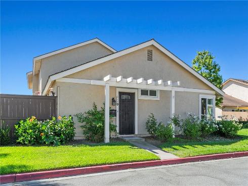 250 Carriage , Santa Ana, CA