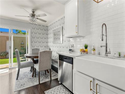 250 Carriage , Santa Ana, CA