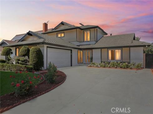 1533  W San Lorenzo Ave  , Santa Ana, CA