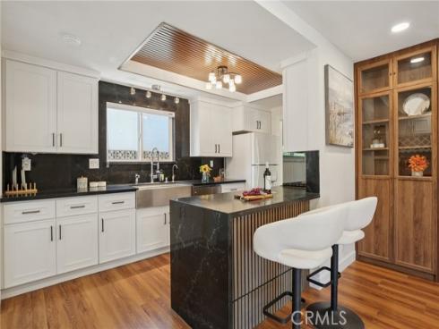 1533  W San Lorenzo Ave  , Santa Ana, CA