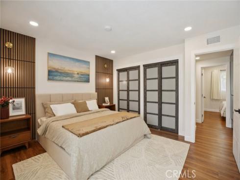 1533  W San Lorenzo Ave  , Santa Ana, CA