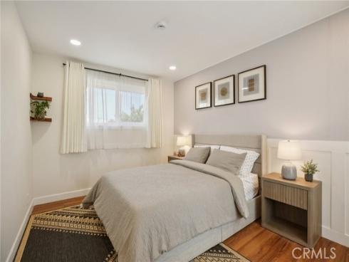 1533  W San Lorenzo Ave  , Santa Ana, CA