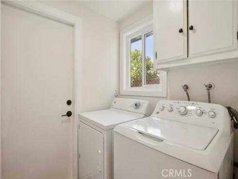 1533  W San Lorenzo Ave  , Santa Ana, CA