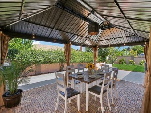 1533  W San Lorenzo Ave  , Santa Ana, CA