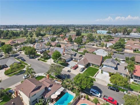 1533  W San Lorenzo Ave  , Santa Ana, CA