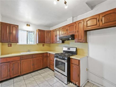 627 E Bishop  , Santa Ana, CA