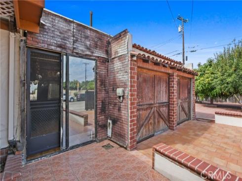 627 E Bishop  , Santa Ana, CA