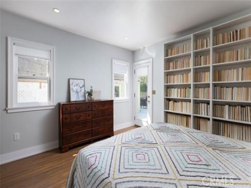 2556 N Valencia Street, Santa Ana, CA