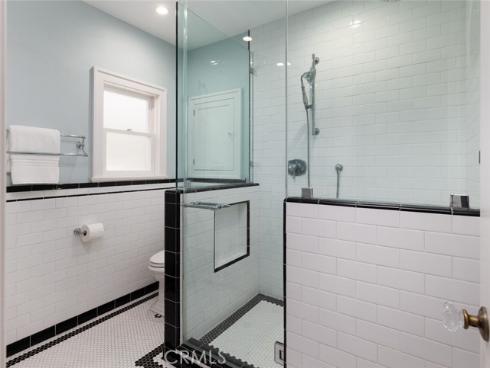 2556 N Valencia Street, Santa Ana, CA