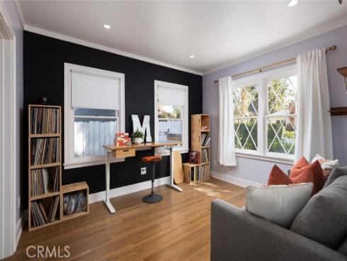 2556 N Valencia Street, Santa Ana, CA