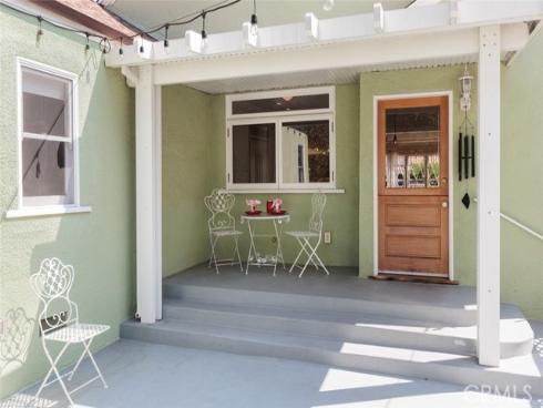 2556 N Valencia Street, Santa Ana, CA