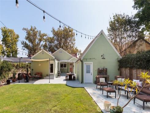 2556 N Valencia Street, Santa Ana, CA