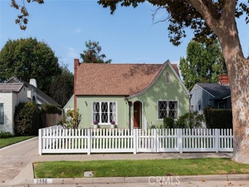 2556 N Valencia Street, Santa Ana, CA