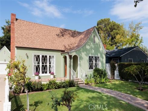 2556 N Valencia Street, Santa Ana, CA