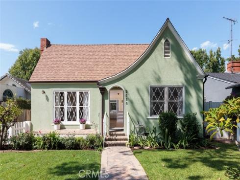 2556 N Valencia Street, Santa Ana, CA