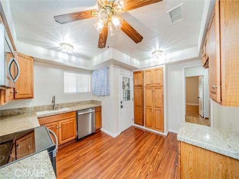 825 N Raitt   Street, Santa Ana, CA