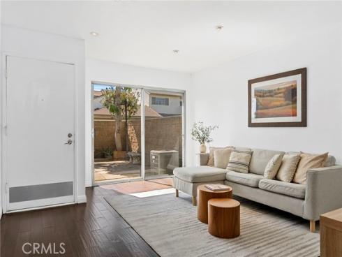 5112 W 1st  C , Santa Ana, CA