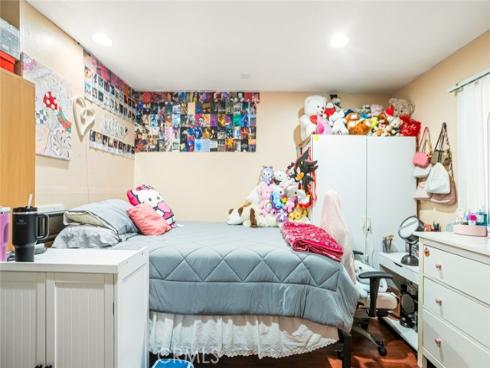 3413 W James   Avenue, Santa Ana, CA