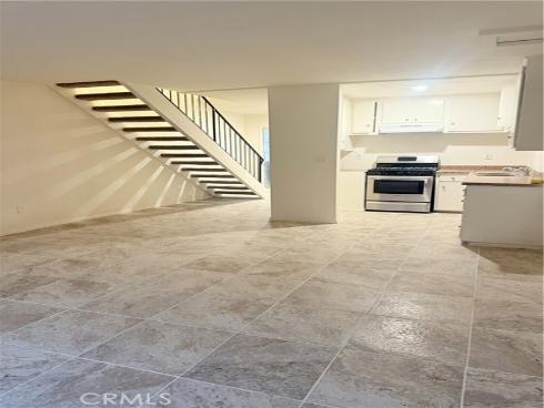 1000 E Bishop  M2  Street, Santa Ana, CA