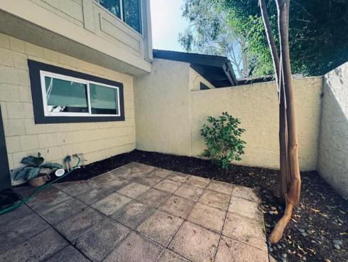 2518 N Tustin  E  Avenue, Santa Ana, CA