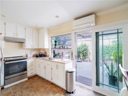 2990  Bradford  C  Place, Santa Ana, CA