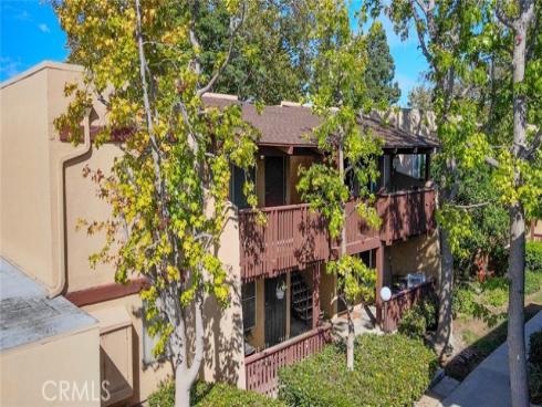 1040 W Macarthur  66  Boulevard, Santa Ana, CA