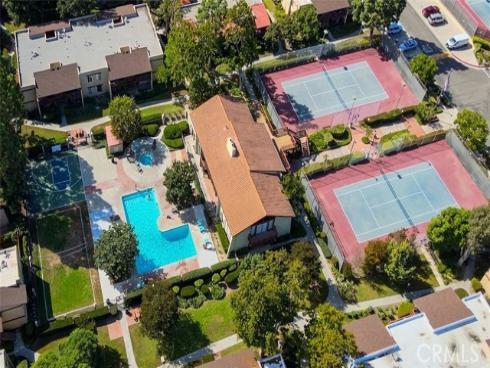 1040 W Macarthur  66  Boulevard, Santa Ana, CA