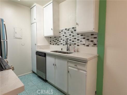 1040 W Macarthur  66  Boulevard, Santa Ana, CA