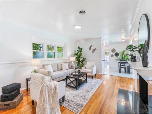 2602 N Louise  , Santa Ana, CA