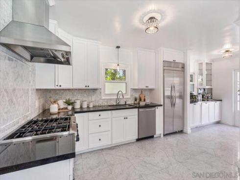 2602 N Louise  , Santa Ana, CA