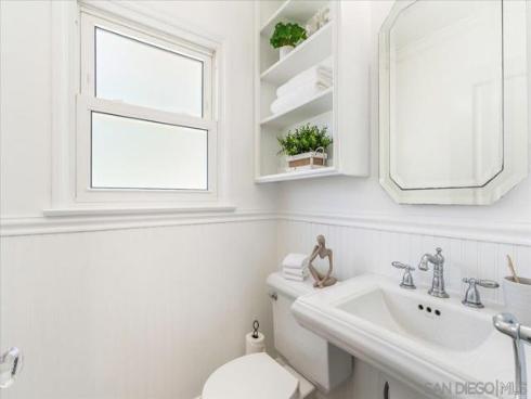 2602 N Louise  , Santa Ana, CA