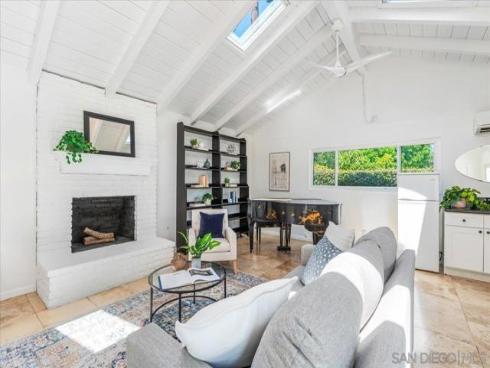 2602 N Louise  , Santa Ana, CA