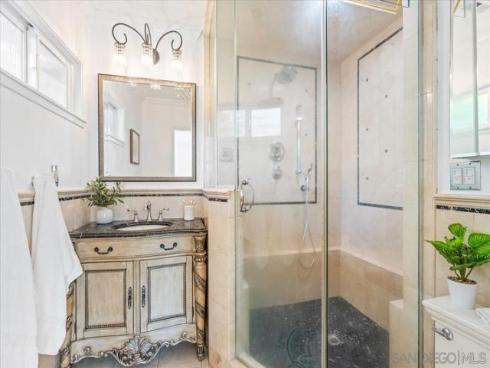 2602 N Louise  , Santa Ana, CA